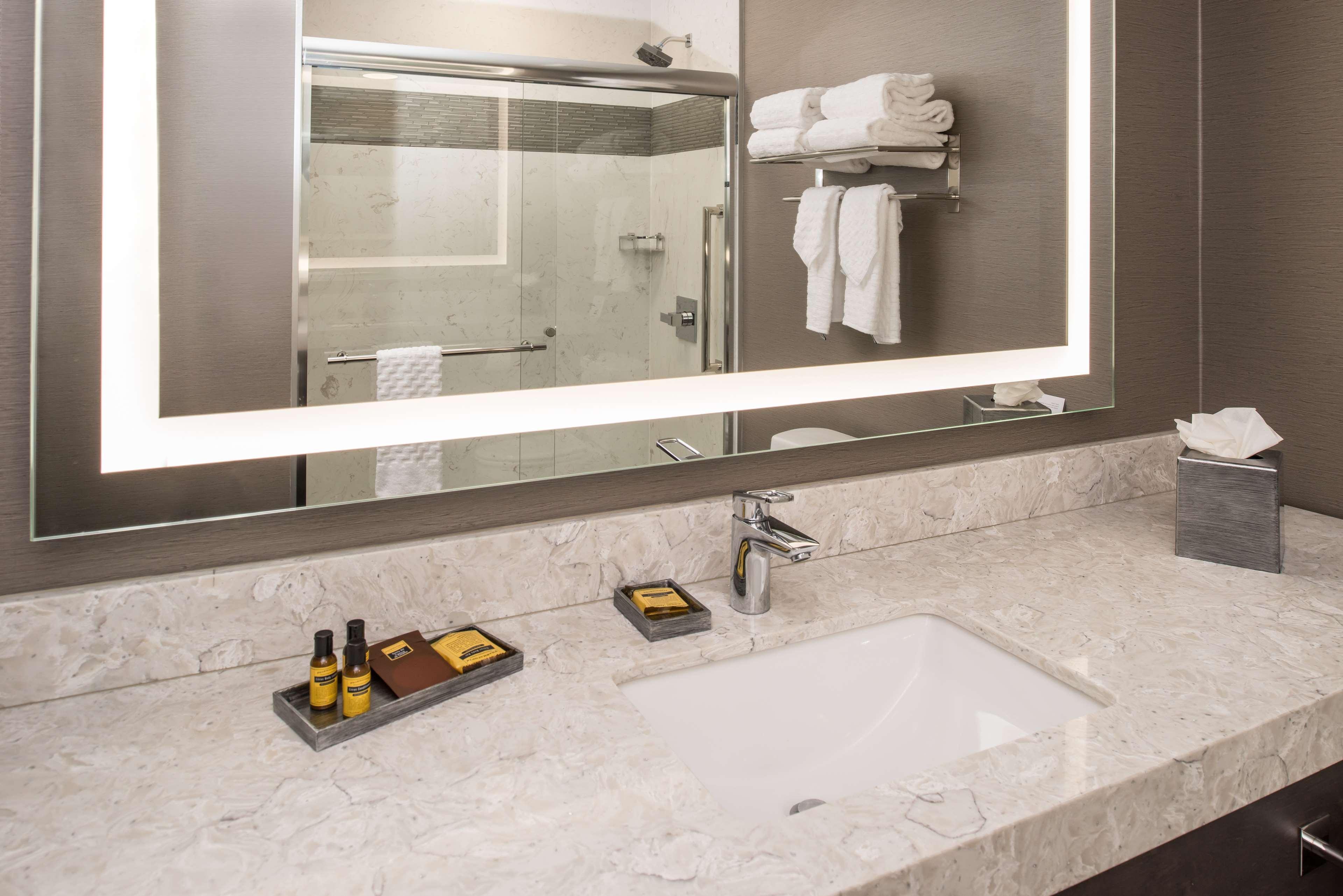 Best Western Plus Temecula Wine Country Hotel & Suites Экстерьер фото