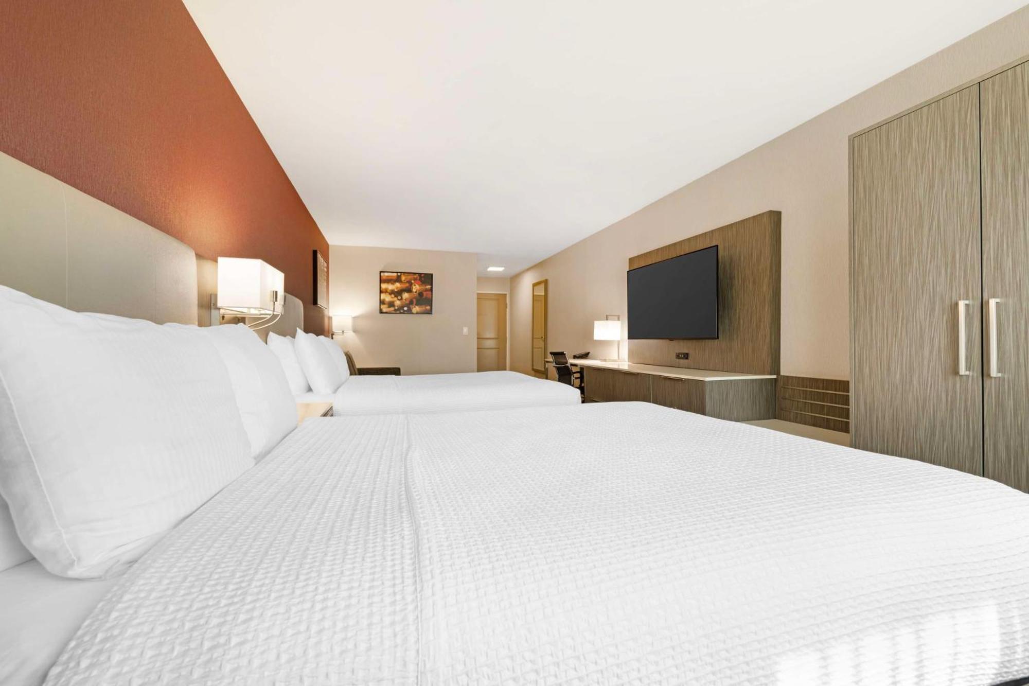 Best Western Plus Temecula Wine Country Hotel & Suites Экстерьер фото