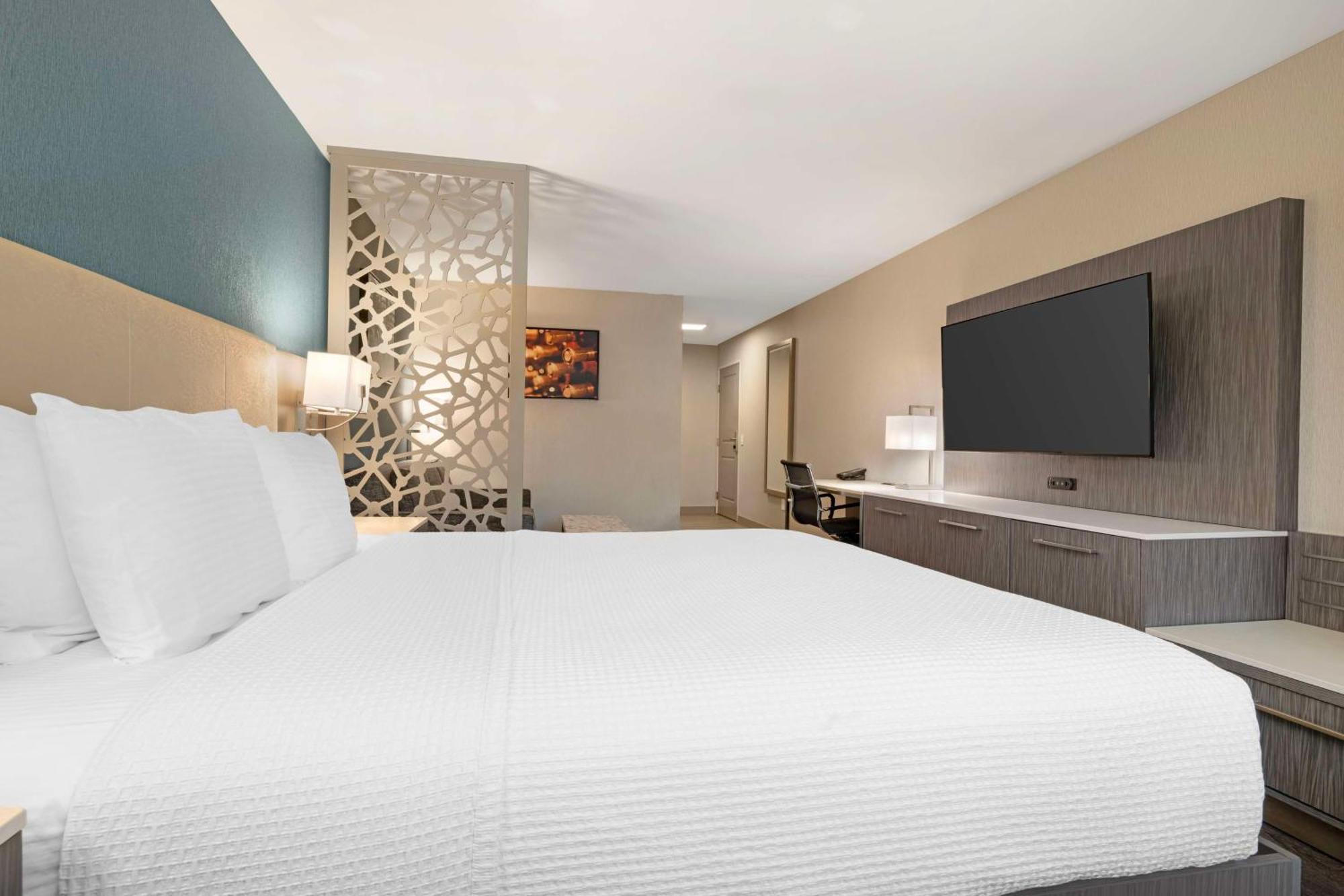 Best Western Plus Temecula Wine Country Hotel & Suites Экстерьер фото