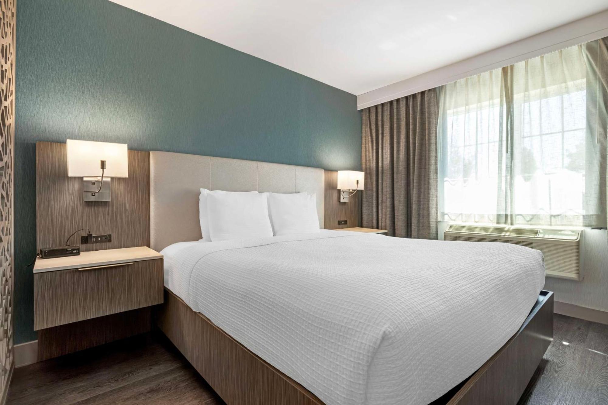 Best Western Plus Temecula Wine Country Hotel & Suites Экстерьер фото