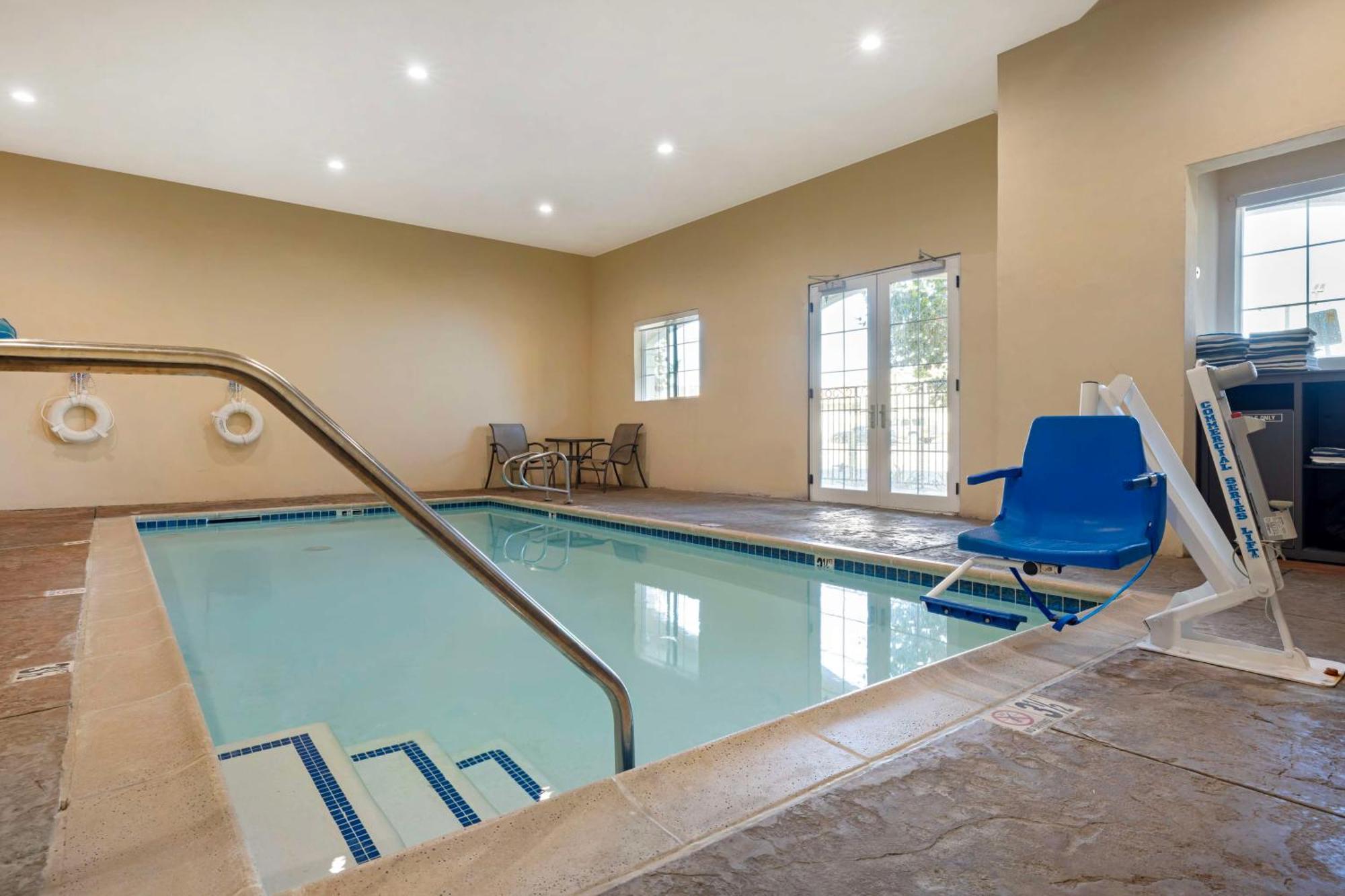 Best Western Plus Temecula Wine Country Hotel & Suites Экстерьер фото