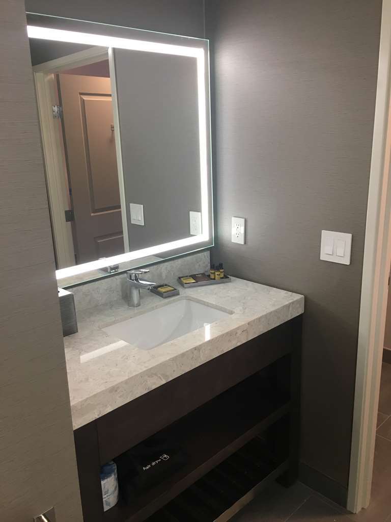 Best Western Plus Temecula Wine Country Hotel & Suites Номер фото