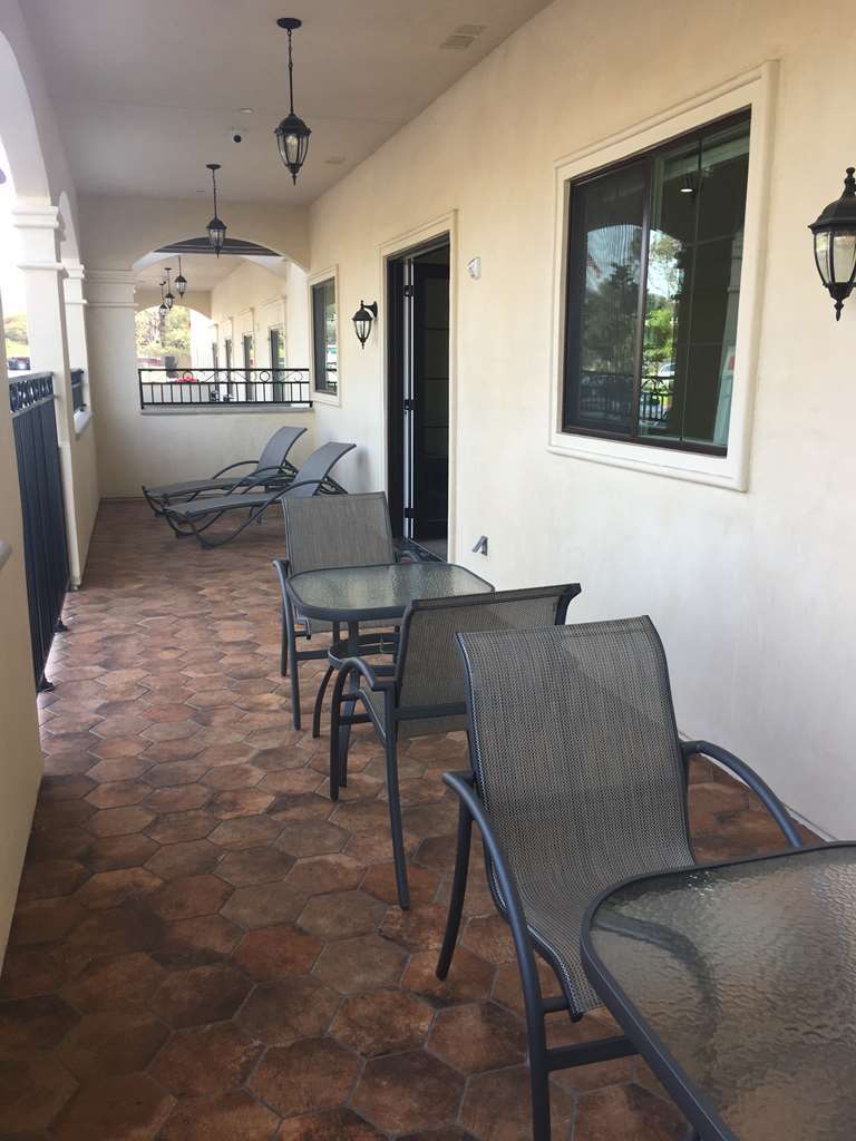 Best Western Plus Temecula Wine Country Hotel & Suites Удобства фото