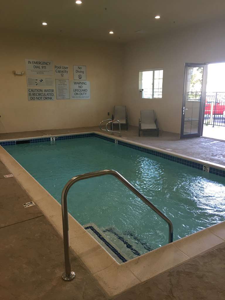 Best Western Plus Temecula Wine Country Hotel & Suites Удобства фото